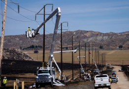 PowerlineService2_3272862.jpg
